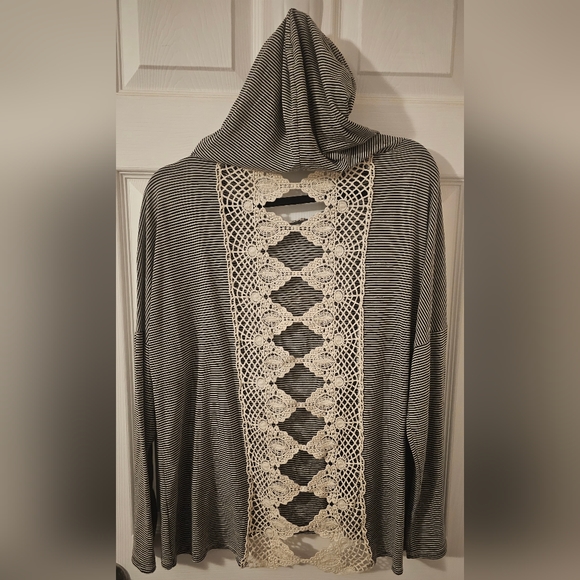 BKE Hoodie - Picture 2 of 3